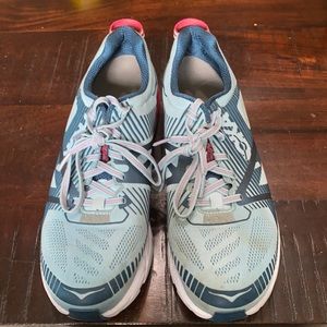 Women’s Hoka One One Running Shows